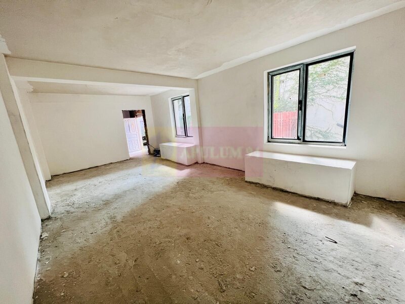 CLADIRE CU 5 NIVELURI