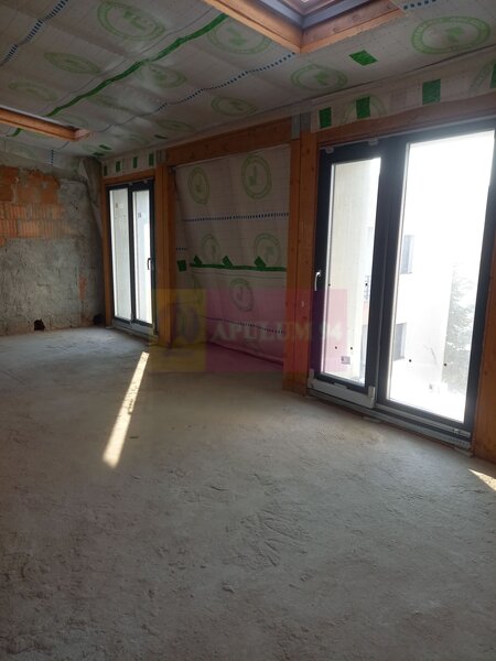 CLADIRE CU 5 NIVELURI